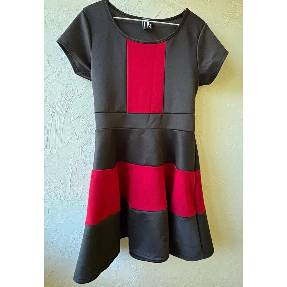 TMG New York Black/Red Colorblock Fit & Flare Scoop Neck Cap Sleeve L